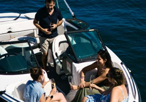 groupe d'amis louer bateau costa del sol