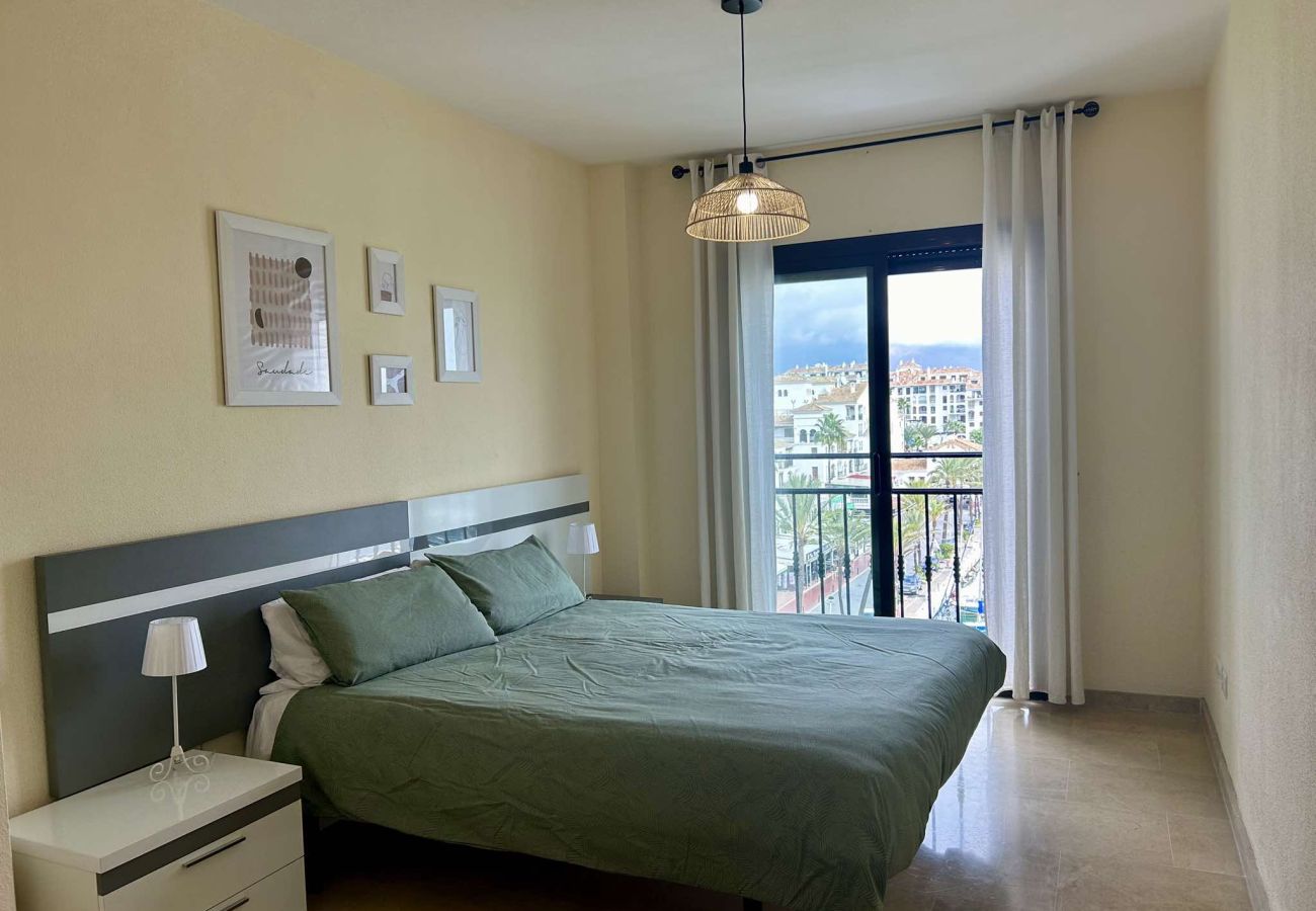 Ferienwohnung in Manilva - Marina Real Port View 2105