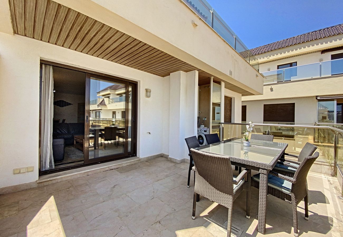 Ferienwohnung in Manilva - Marina Del Castillo 2129 On The Beach 
