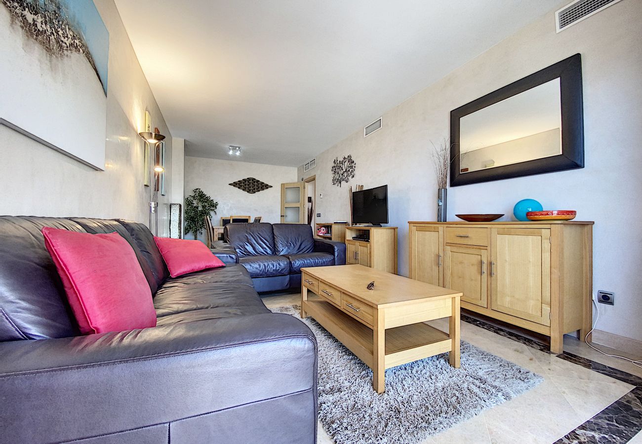 Ferienwohnung in Manilva - Marina Del Castillo 2129 On The Beach 