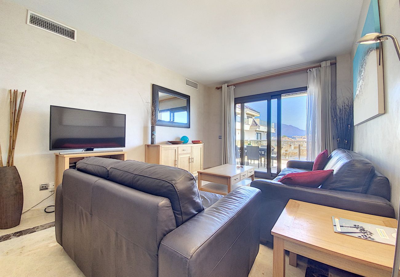 Ferienwohnung in Manilva - Marina Del Castillo 2129 On The Beach 