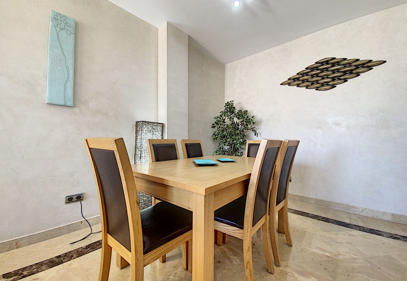Ferienwohnung in Manilva - Marina Del Castillo 2129 On The Beach 