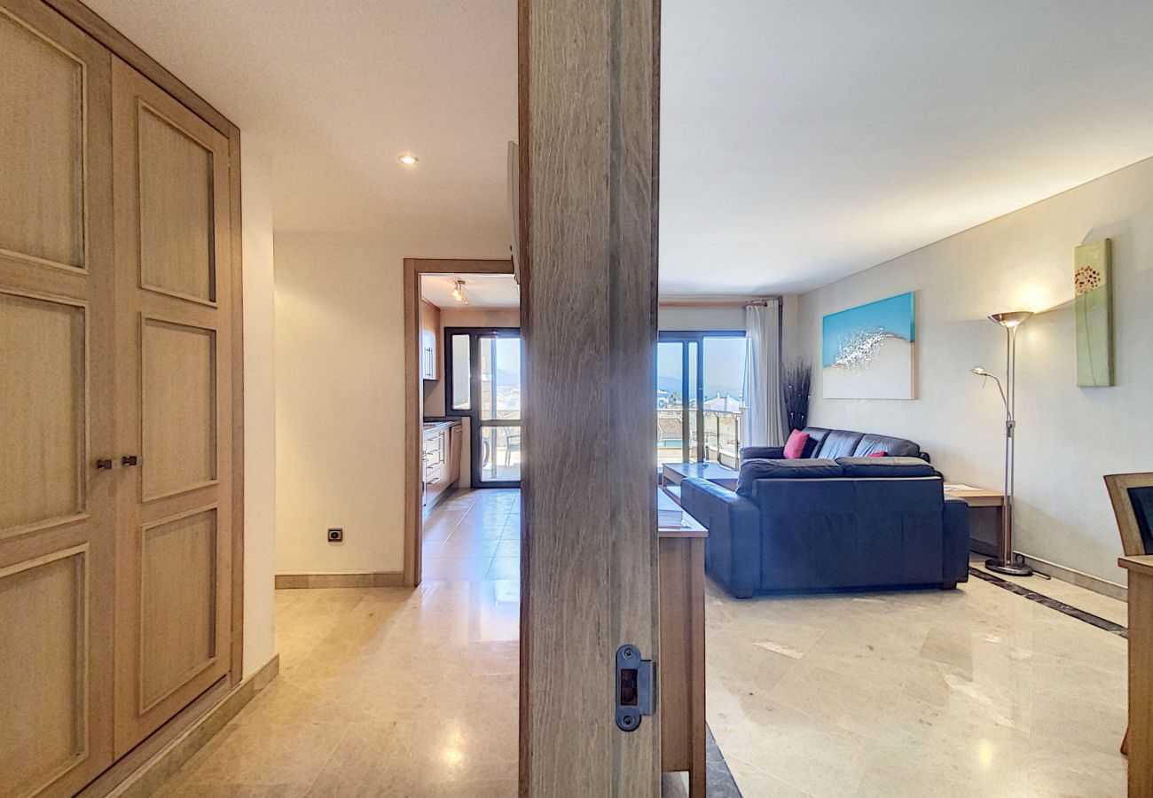 Ferienwohnung in Manilva - Marina Del Castillo 2129 On The Beach 