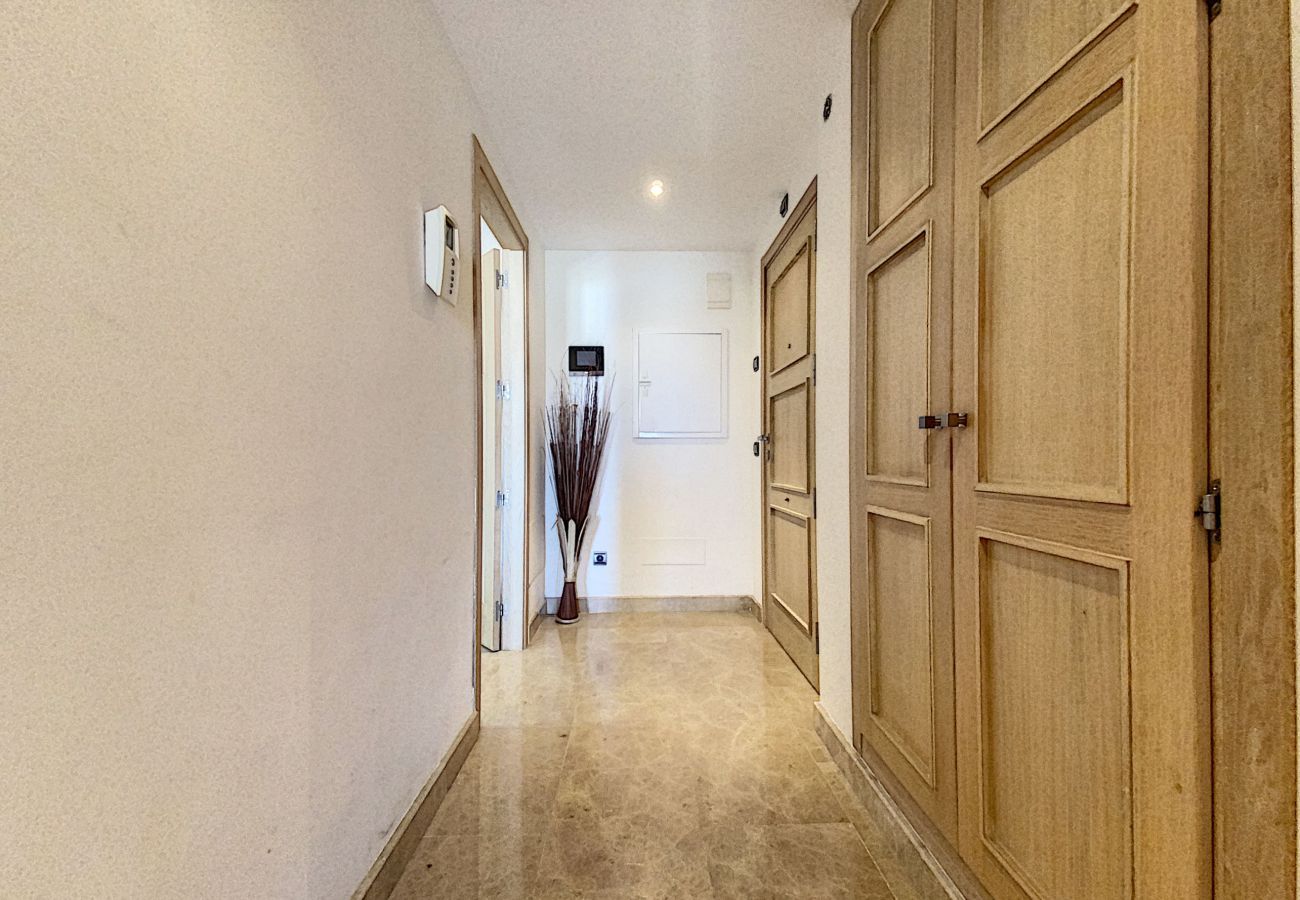 Ferienwohnung in Manilva - Marina Del Castillo 2129 On The Beach 