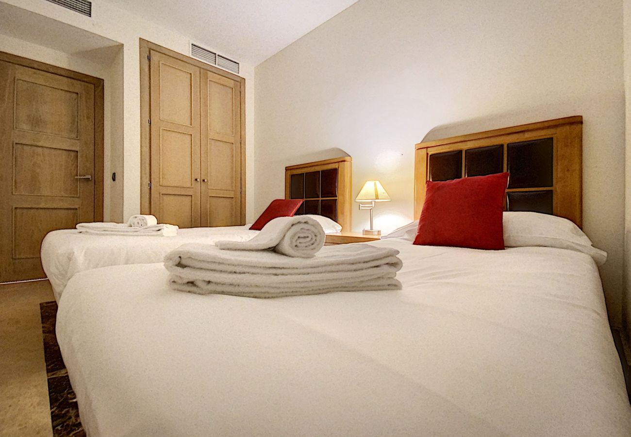 Ferienwohnung in Manilva - Marina Del Castillo 2129 On The Beach 