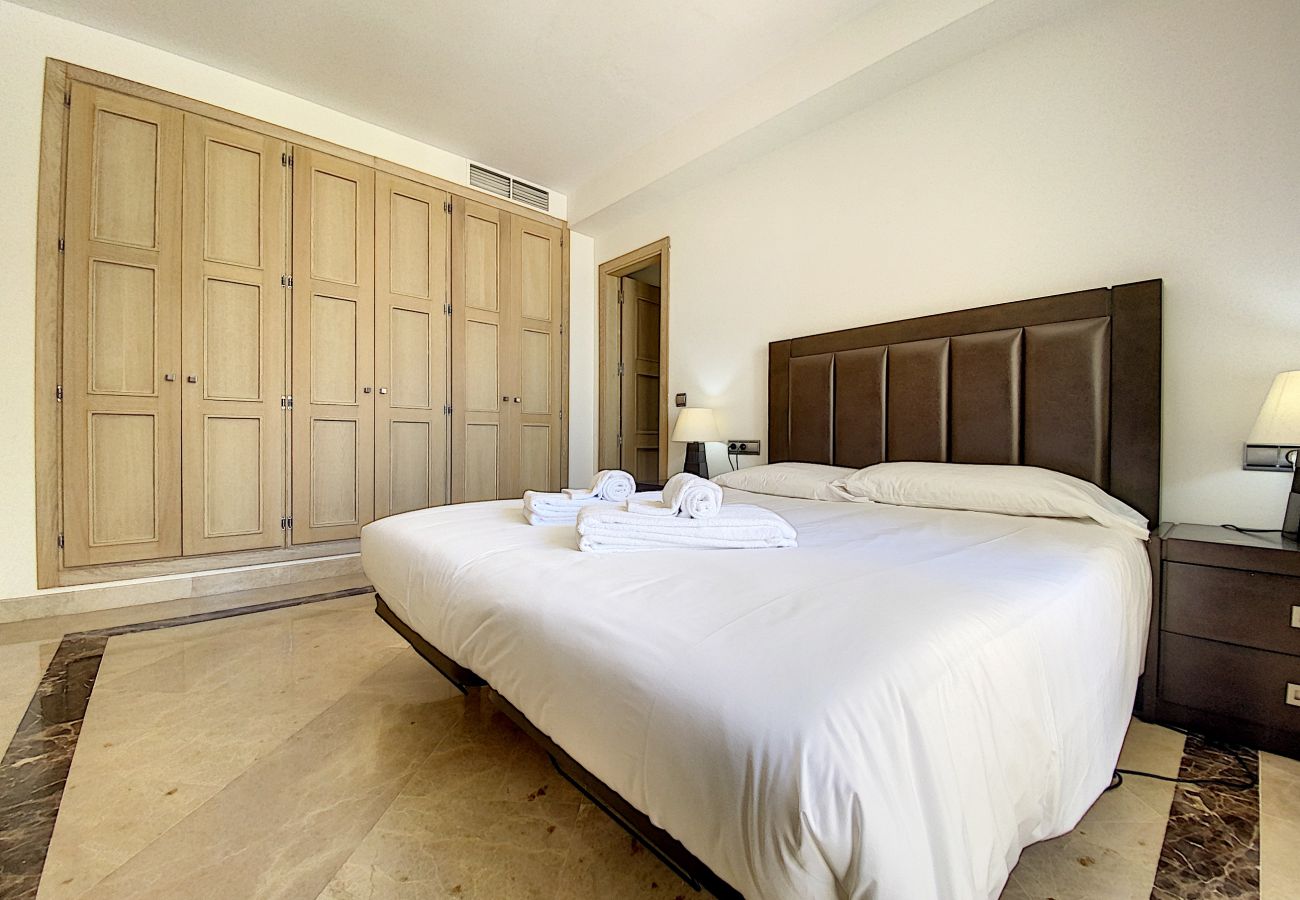 Ferienwohnung in Manilva - Marina Del Castillo 2129 On The Beach 