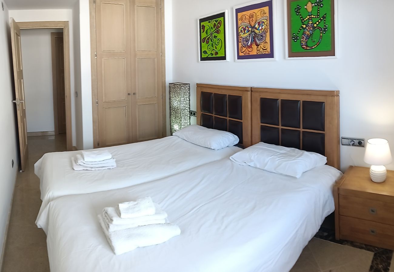 Ferienwohnung in Manilva - Marina Del Castillo 2129 On The Beach 