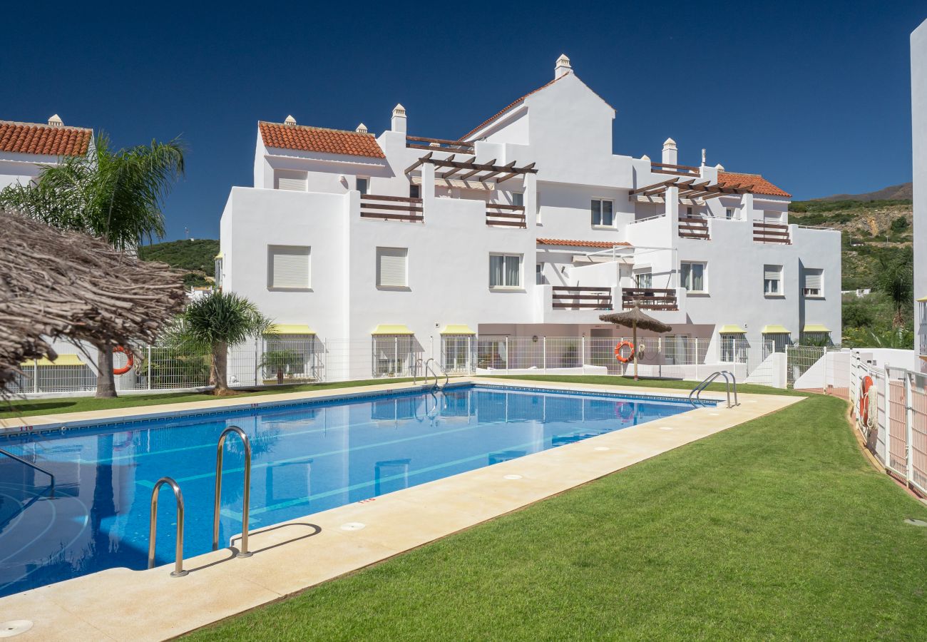 Residence with swimming pool and garden