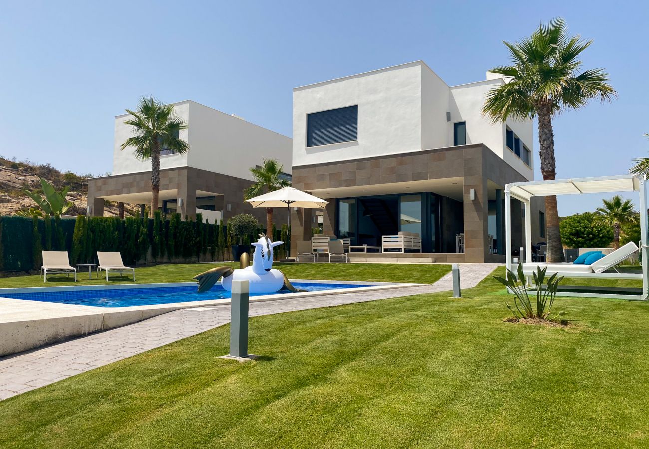 Villa in Manilva - Bahia de las Rocas 2254