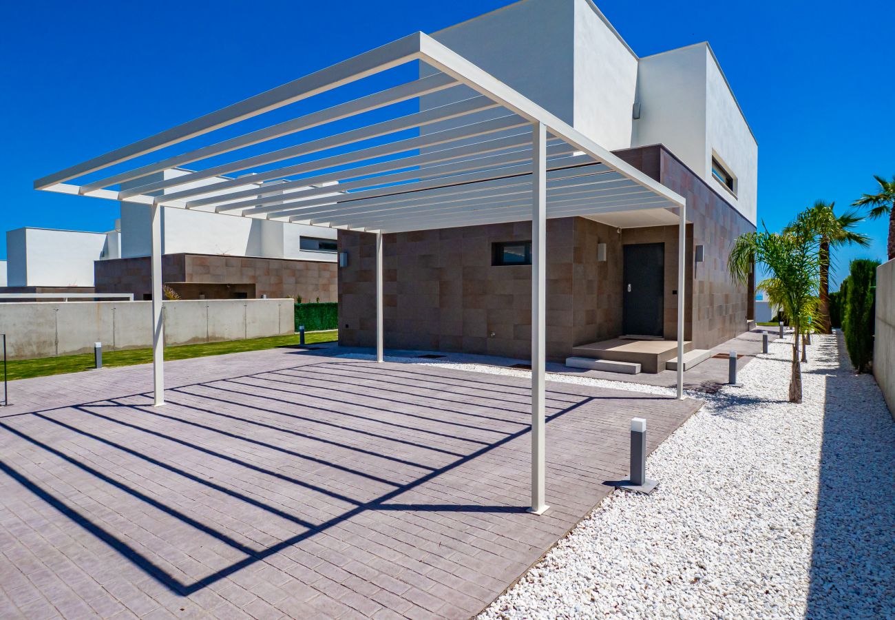 Villa in Manilva - Bahia de las Rocas 2254