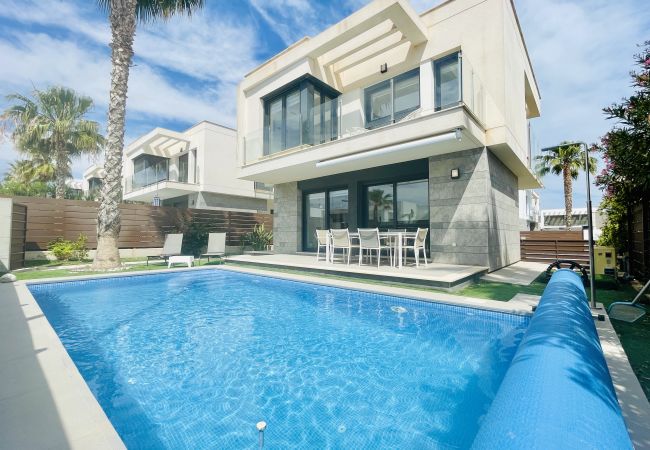 Villa in Orihuela - 3033 Vistabella-Bali 3033 Villa in Orihuela - 3033 Vistabella-Bali 3033