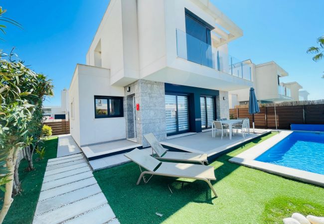 Villa in Orihuela - 3034 Vistabella- Bali 3034 Villa in Orihuela - 3034 Vistabella- Bali 3034