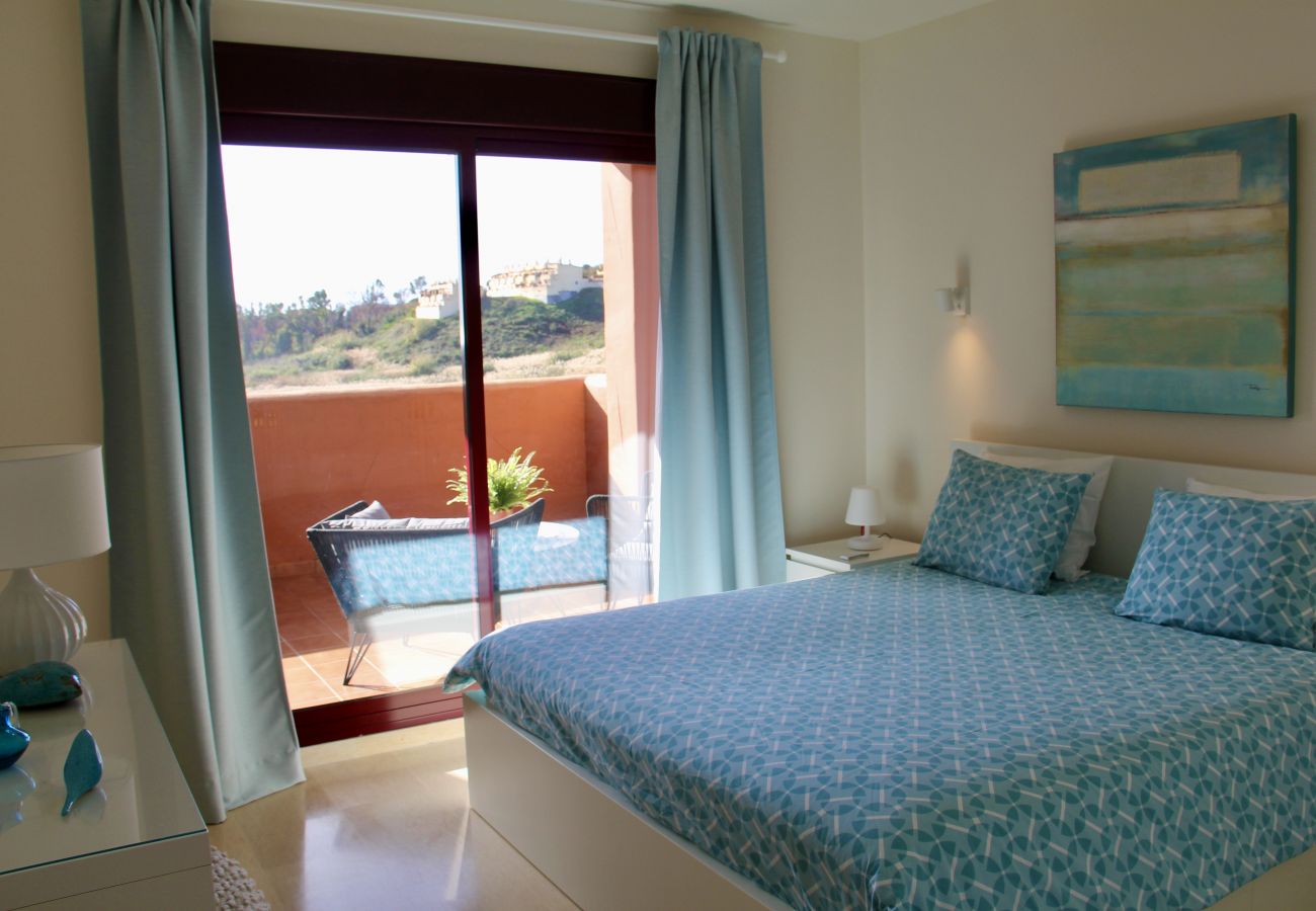 ZapHoliday - 2303 - Ferienwohnung in Manilva, Costa del Sol - Schlafzimmer