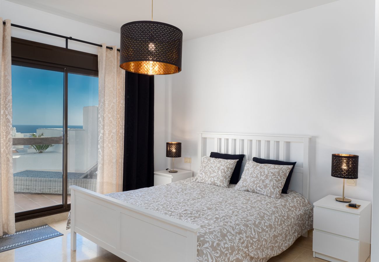 Villa in San Roque - Marina Alcaidesa 2305