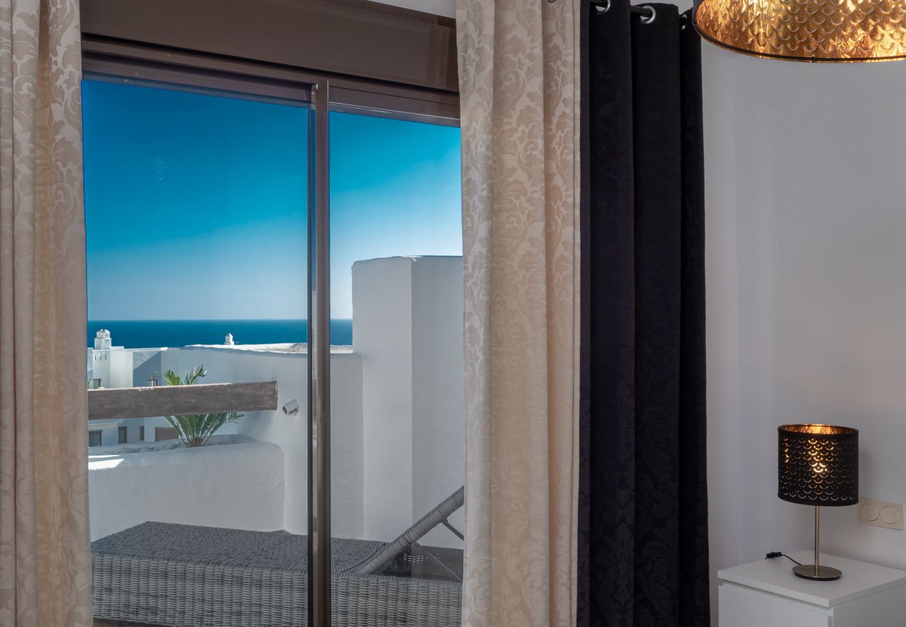 Villa in San Roque - Marina Alcaidesa 2305