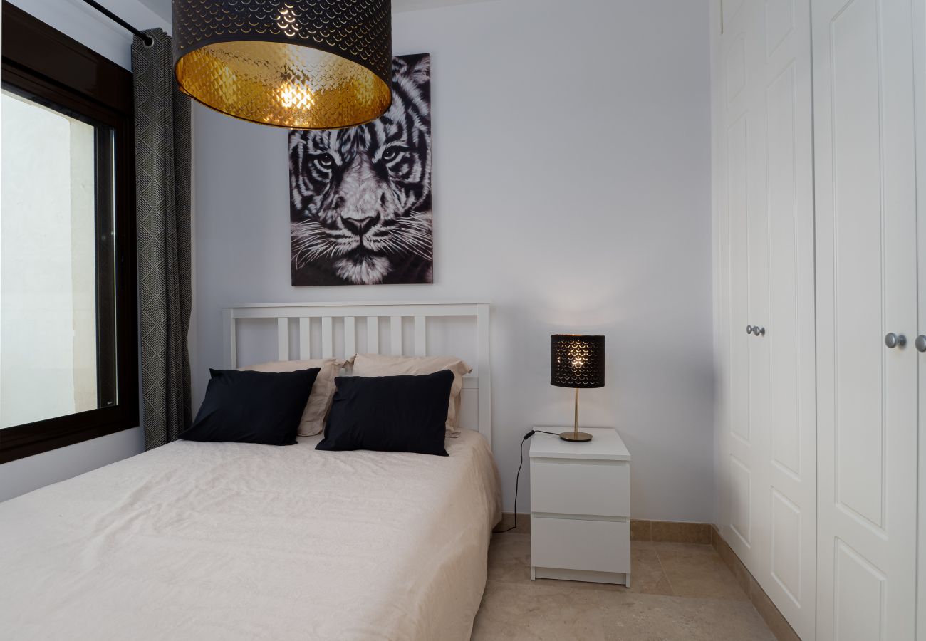 Villa in San Roque - Marina Alcaidesa 2305