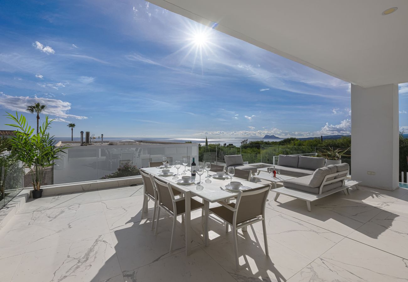 Villa in San Roque - Villa ELISEO 2400 Private Pool & Sea View