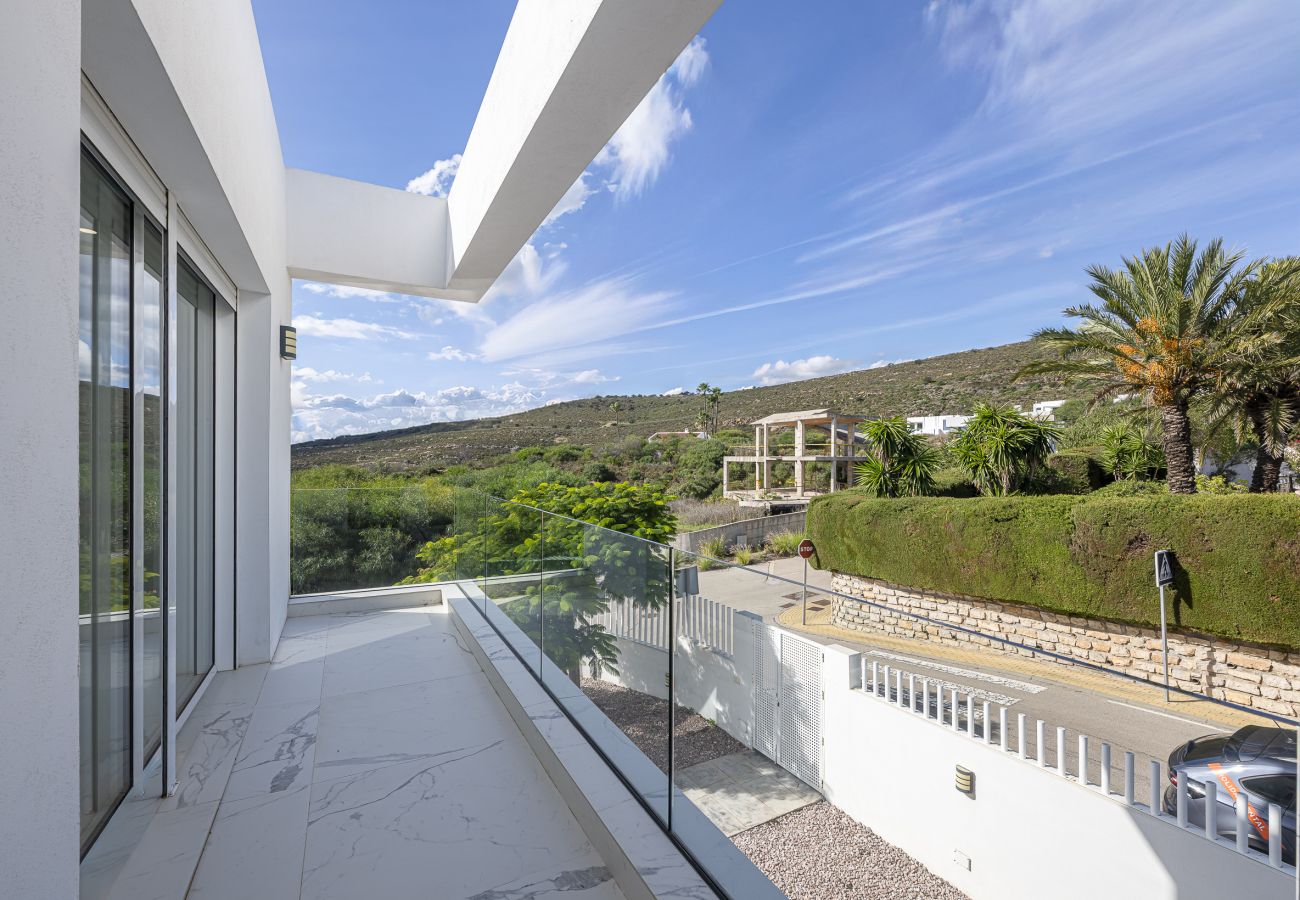 Villa in San Roque - Villa ELISEO 2400 Private Pool & Sea View