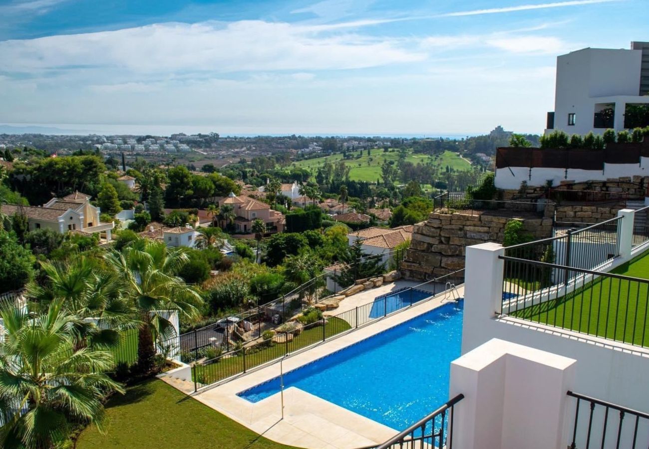 Ferienwohnung in Estepona - Paraiso Pueblo Penthouse 2452 Sea & Golf View