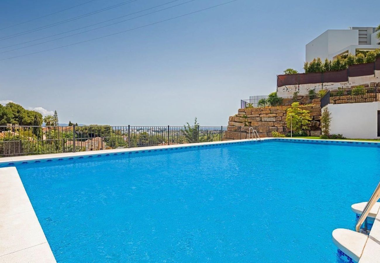 Ferienwohnung in Estepona - Paraiso Pueblo Penthouse 2452 Sea & Golf View