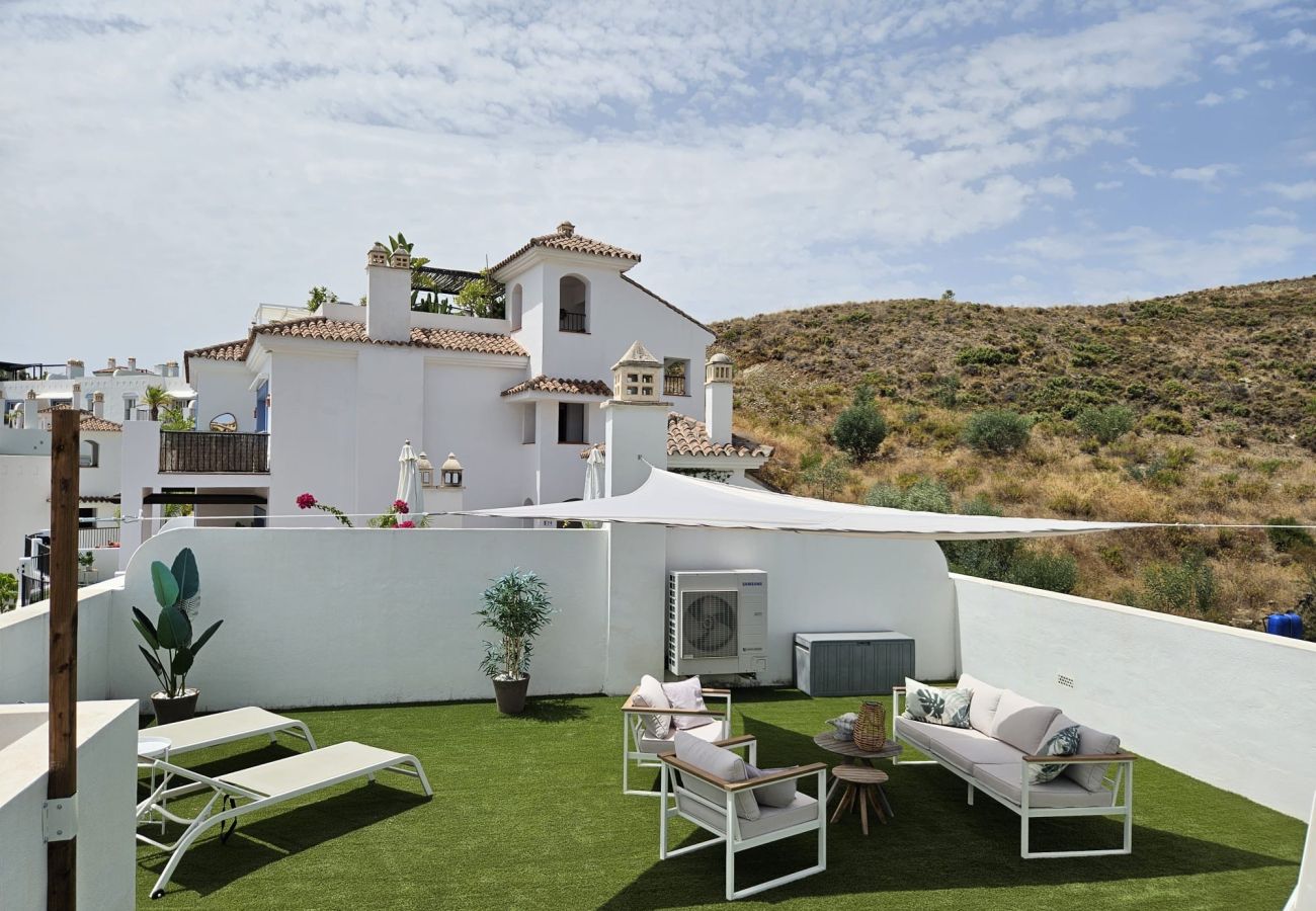 Ferienwohnung in Estepona - Paraiso Pueblo Penthouse 2452 Sea & Golf View