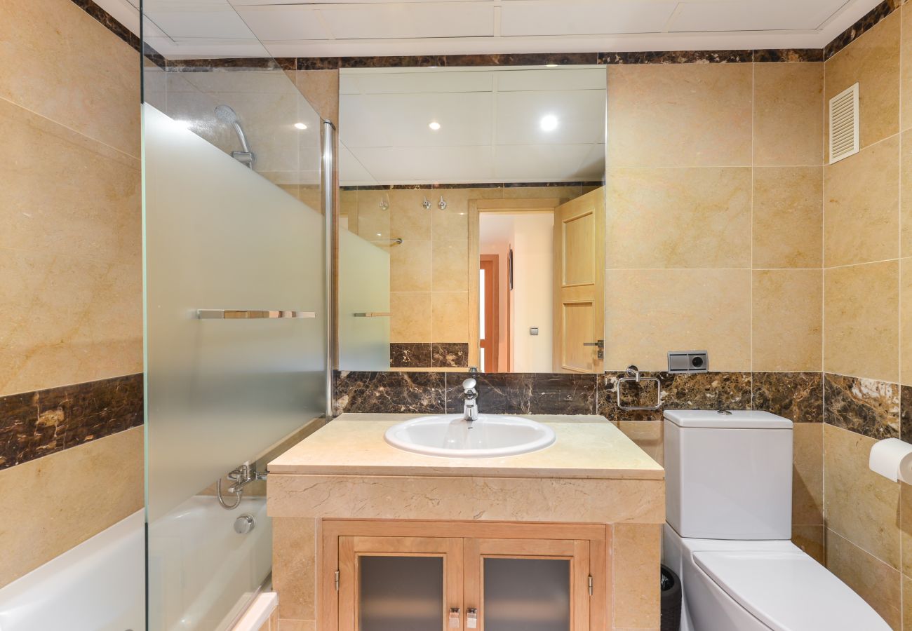 Apartment in Manilva - Marina Del Castillo 2076