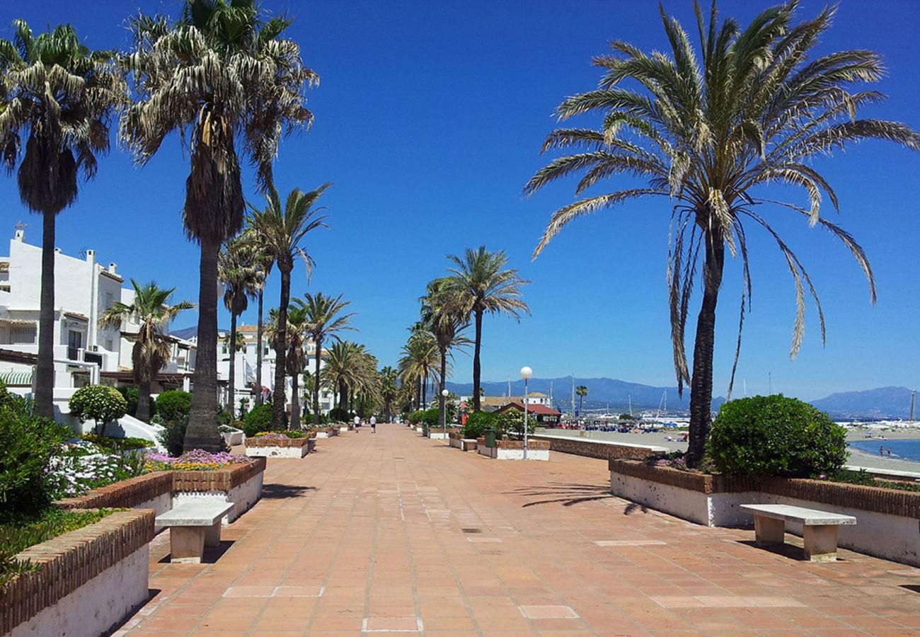 Apartment in Manilva - Marina Del Castillo 2076