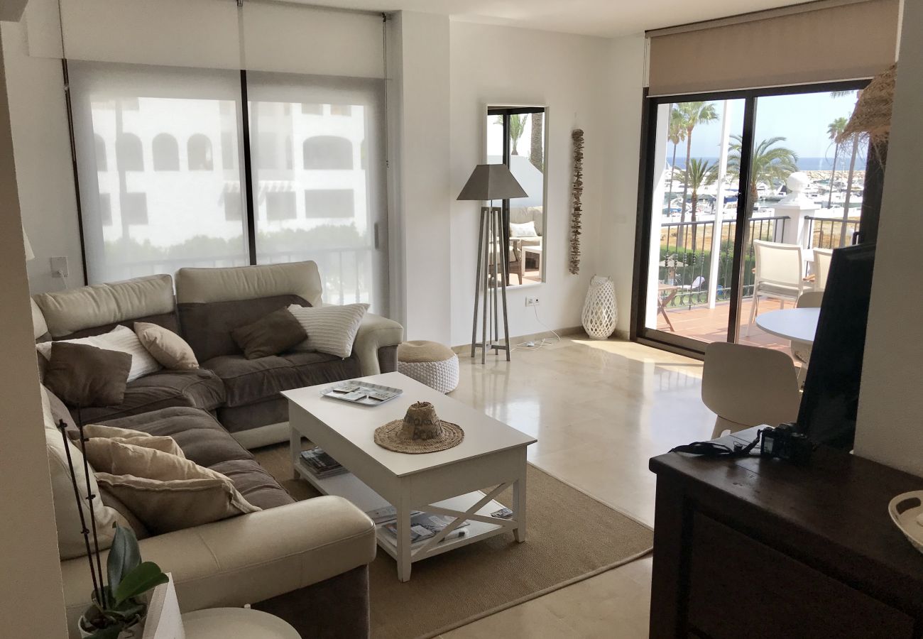 Zapholiday - 2204 - Duquesa holiday apartment - living room