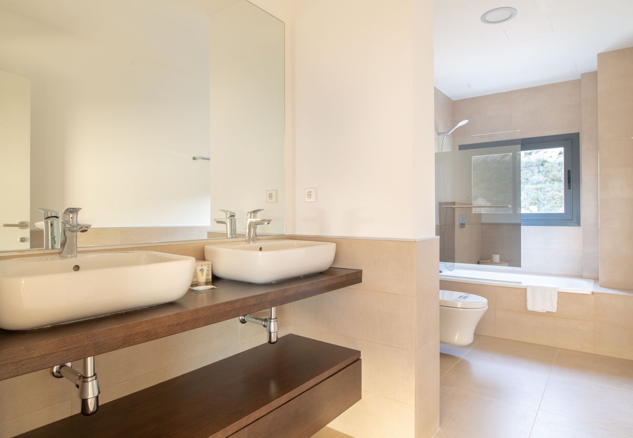 Villa in Manilva - Bahia de las Rocas 2260