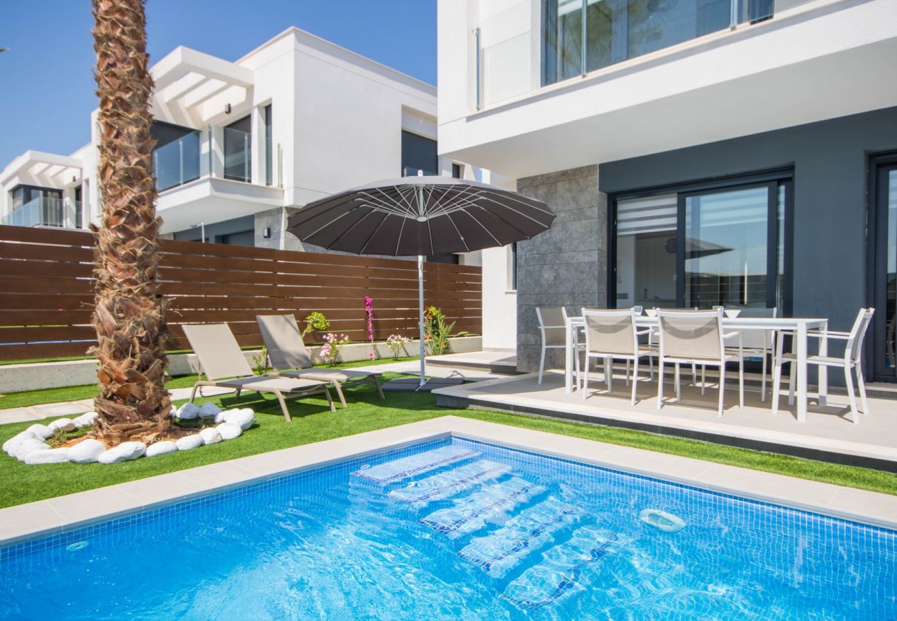 Villa in Orihuela - 3032 Vistabella- Bali 3032