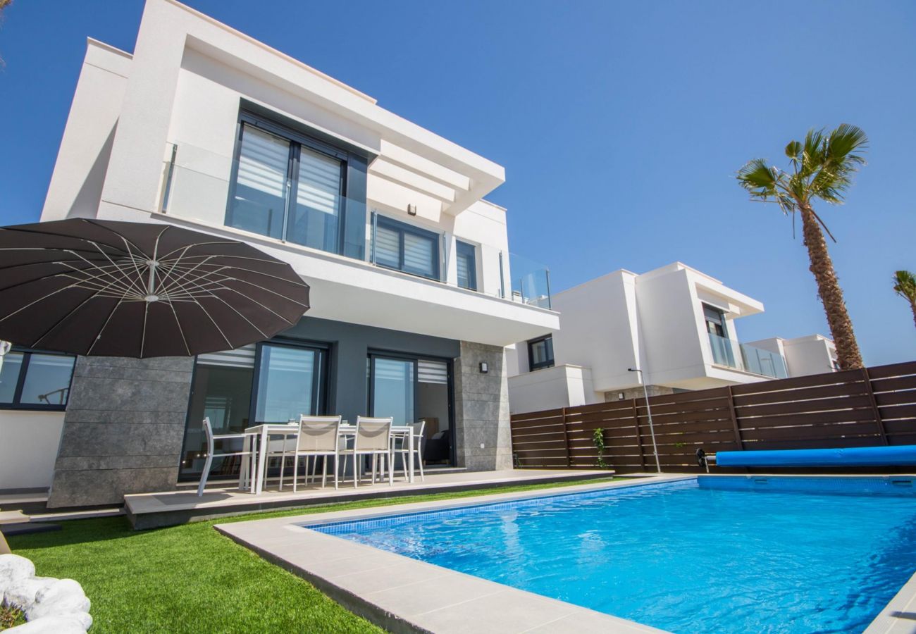 Zapholiday - 3034 - Villa Costa Blanca, Alicante - pool