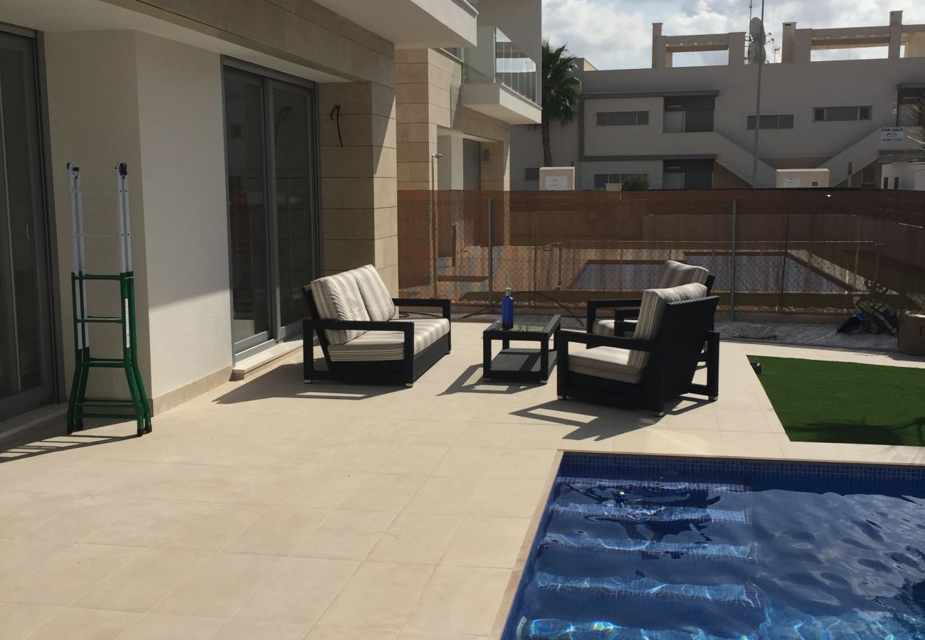 Zapholiday - 3018 - Villa Orihuela, Alicante - Terrasse