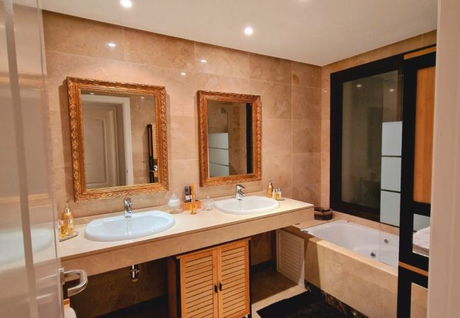 Villa in San Roque - Marina Alcaidesa 2305 Luxury House Villa in San Roque - Marina Alcaidesa 2305 Luxury House