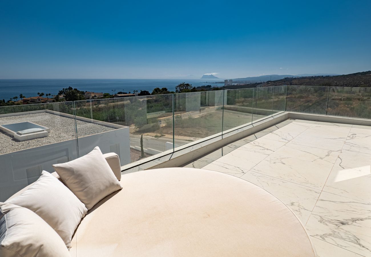 Villa in San Roque - Villa ELISEO 2400 private pool & sea view