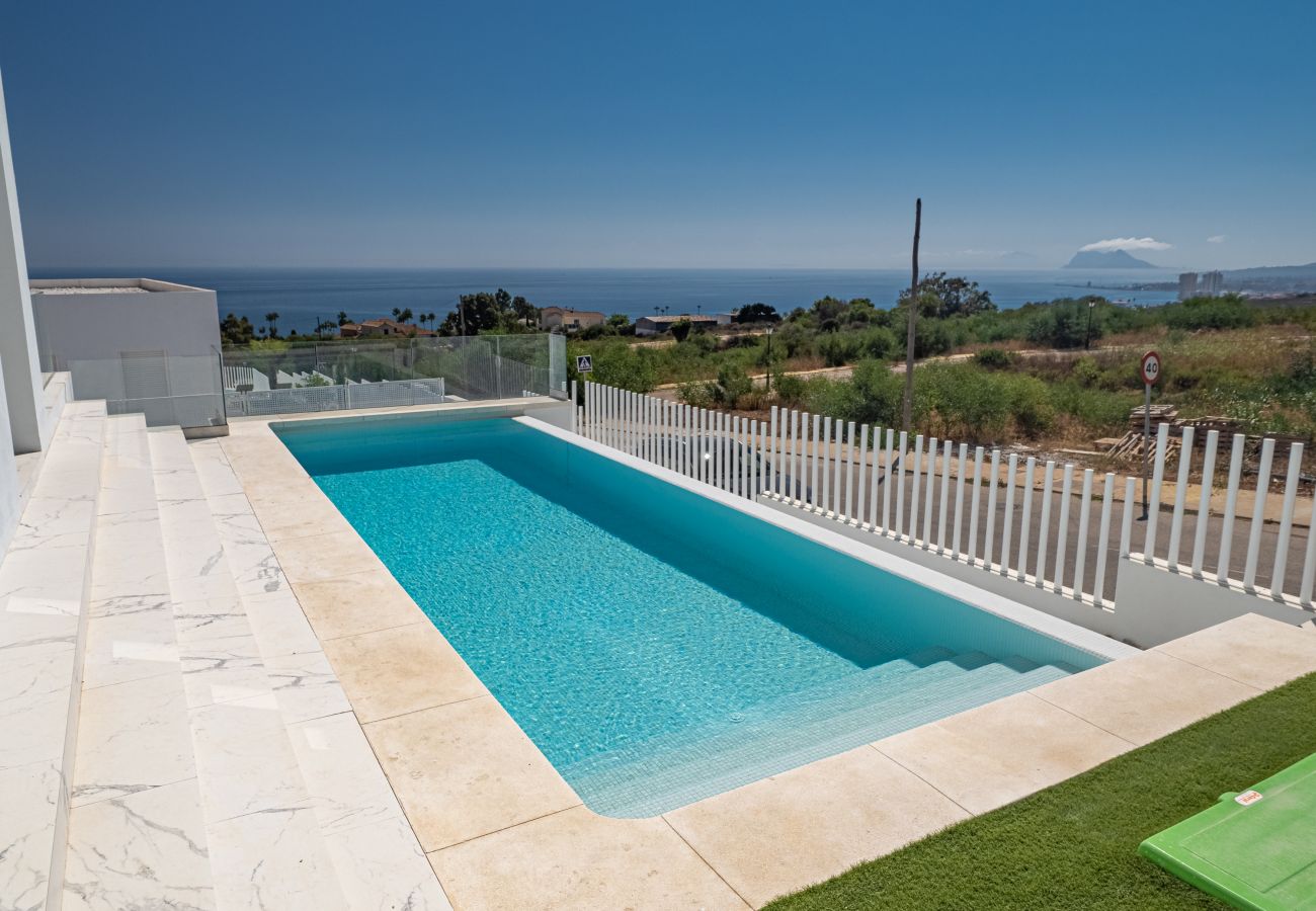 Villa in San Roque - Villa ELISEO 2400 private pool & sea view
