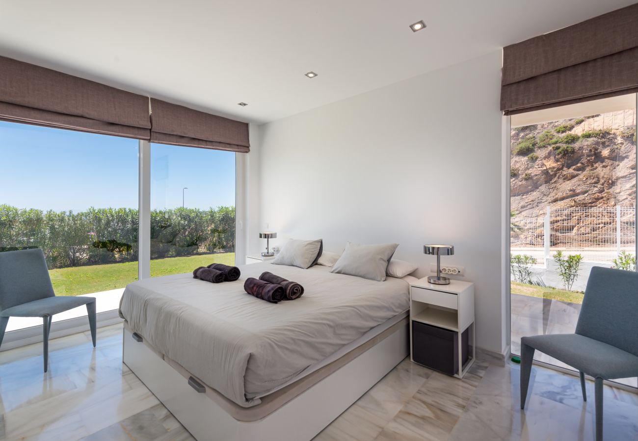 Villa in Casares - Villa Dona Julia 2410 Golf and Sea views