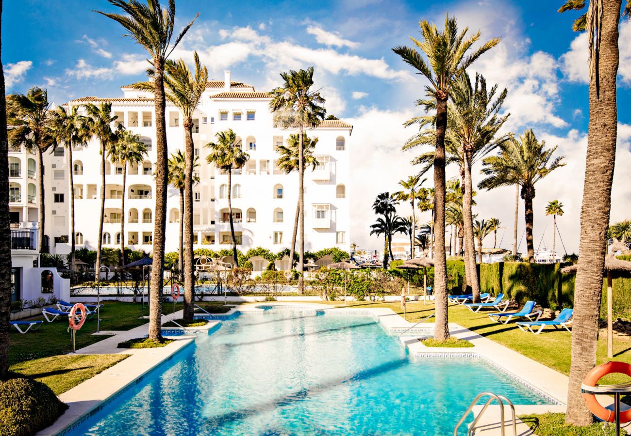 Apartment in Manilva - Marina Real 2434 First Sealine