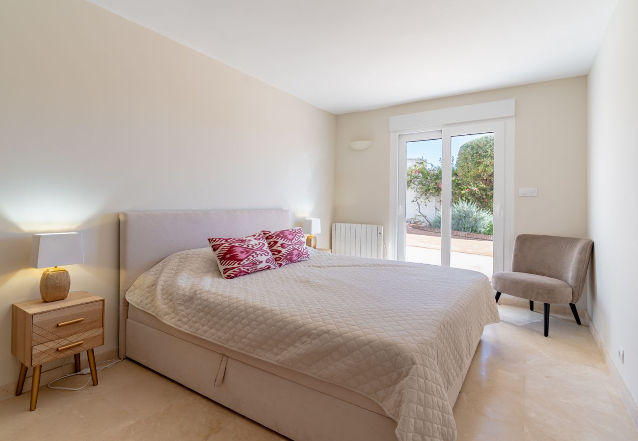 Villa in San Roque - Villa Shangri-La  Sotogrande Sea-view  5008