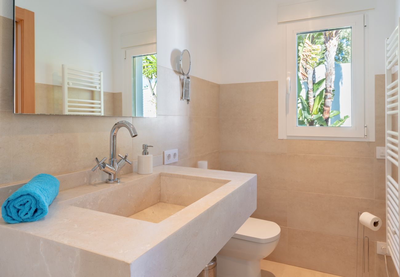 Villa in San Roque - Villa Shangri-La  Sotogrande Sea-view  5008