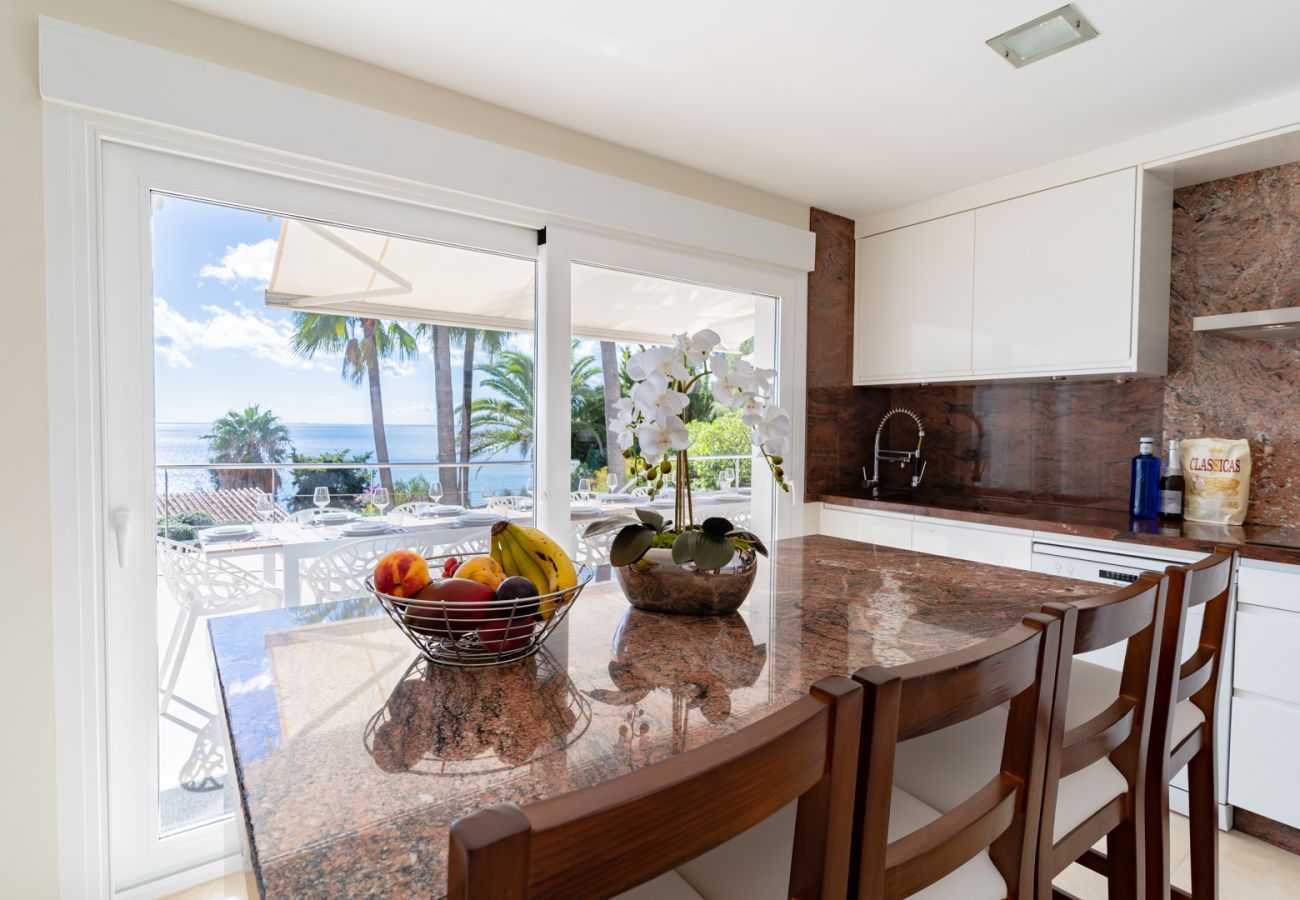 Villa in San Roque - Villa Shangri-La  Sotogrande Sea-view  5008