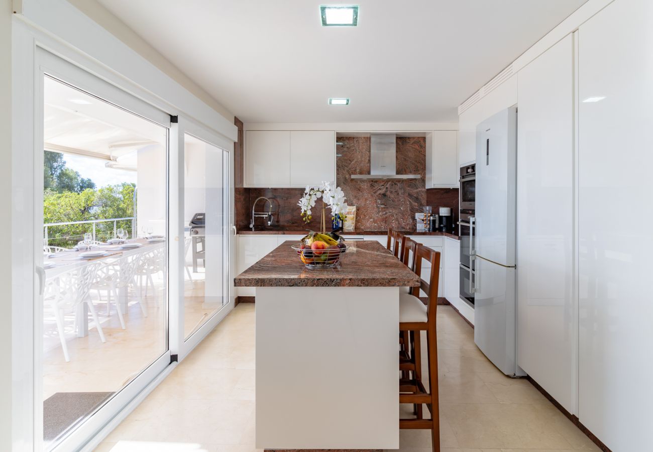 Villa in San Roque - Villa Shangri-La  Sotogrande Sea-view  5008