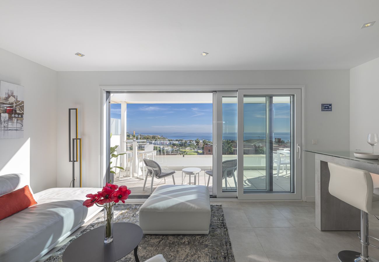 Apartment in Casares - Luxury Penthouse with Seaview & Golf 5010