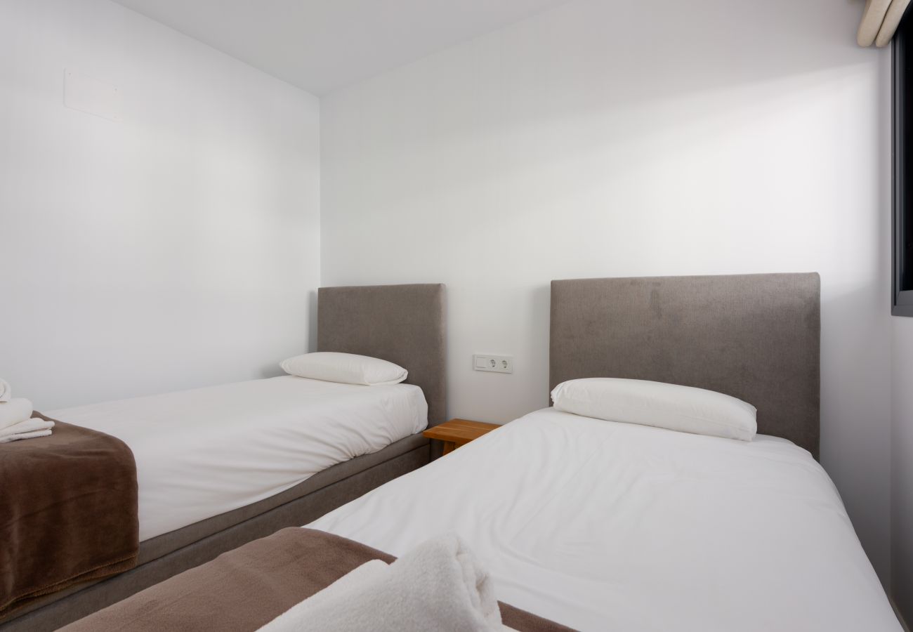 Apartment in Estepona - One 80 Suites 2440