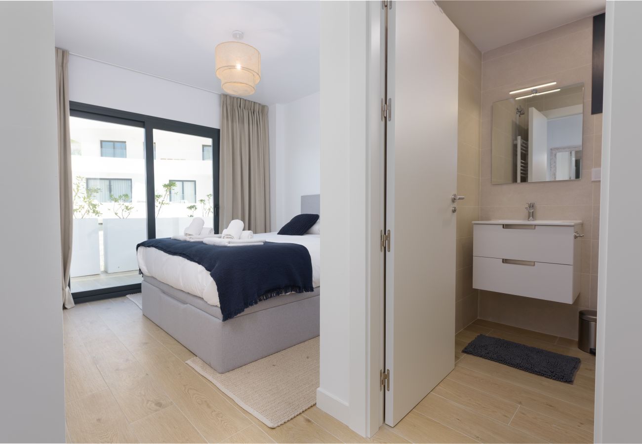 Apartment in Estepona - One 80 Suites 2440