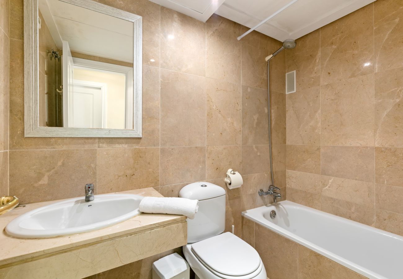 Apartment in Manilva - Marina Real Port View 2457