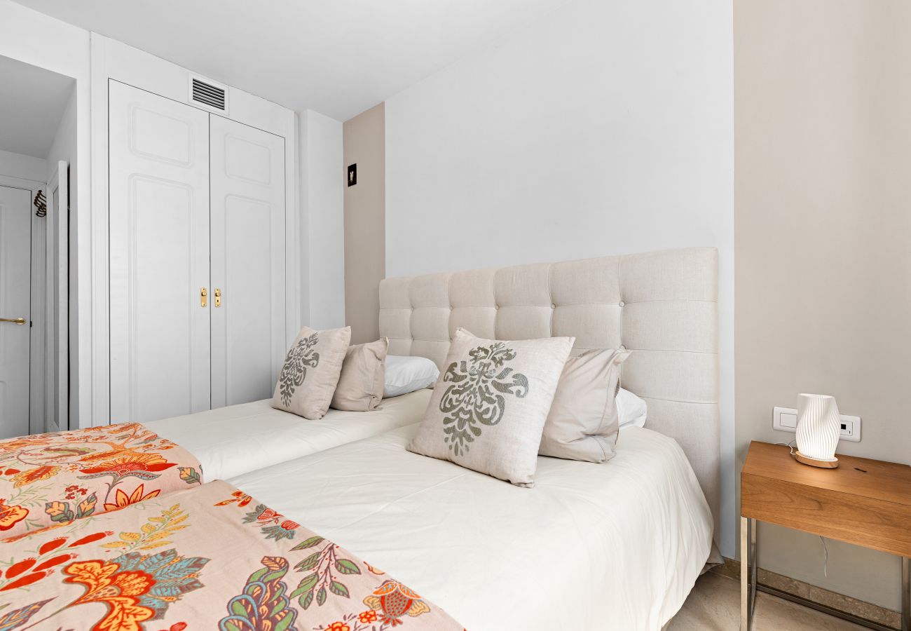 Apartment in Manilva - Marina Real 2474 Puerto Duquesa