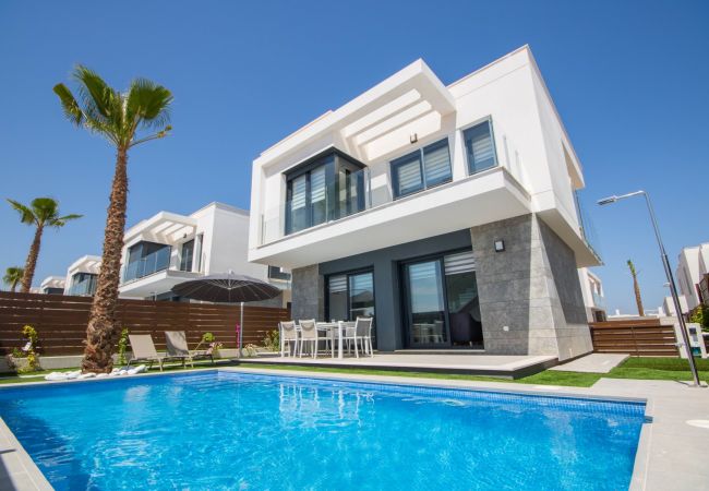 Villa en Orihuela - 3032 Vistabella- Bali 3032 Villa en Orihuela - 3032 Vistabella- Bali 3032