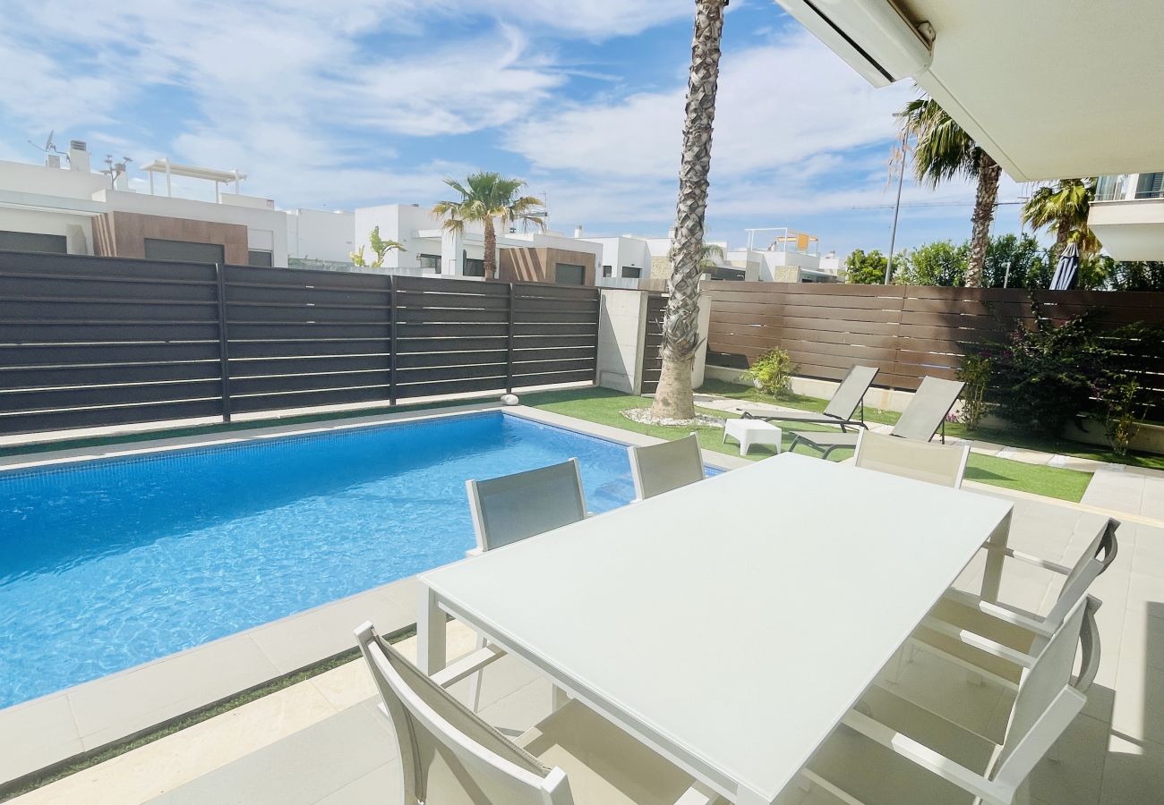Villa en Orihuela - 3033 Vistabella-Bali 3033