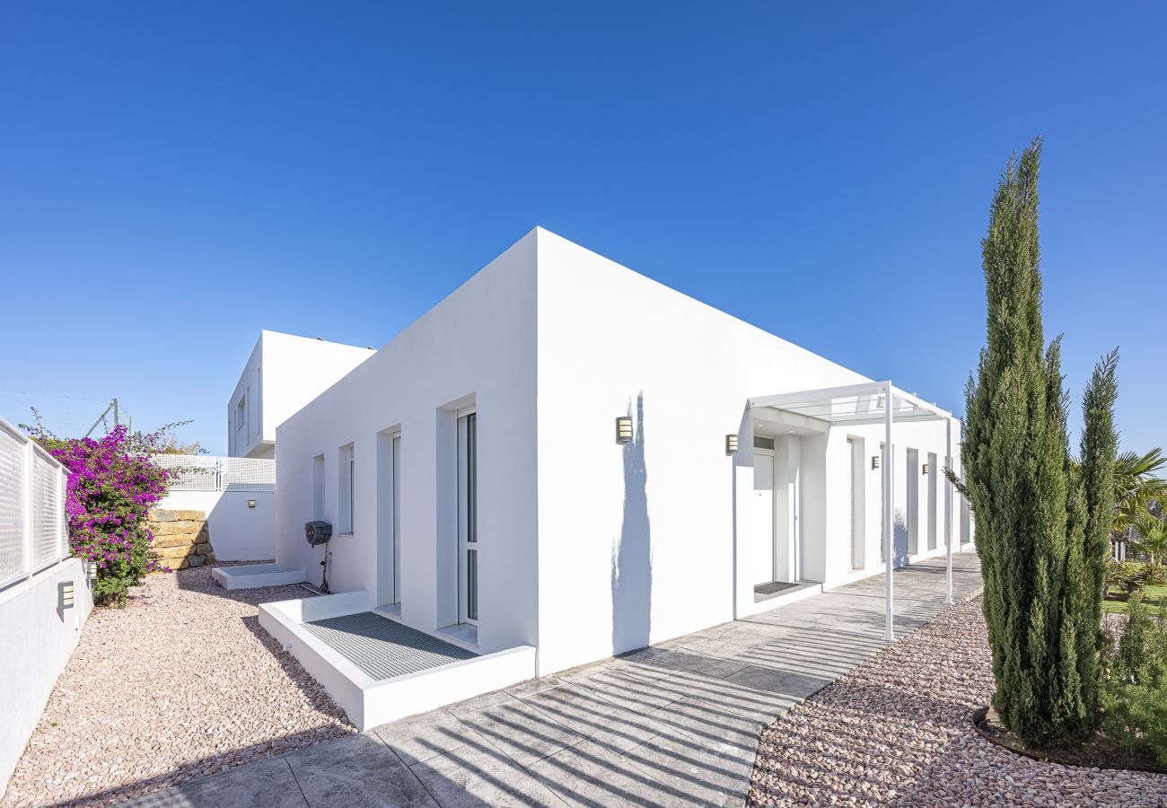 Villa en San Roque - Villa EDEN 2399  private pool & sea view
