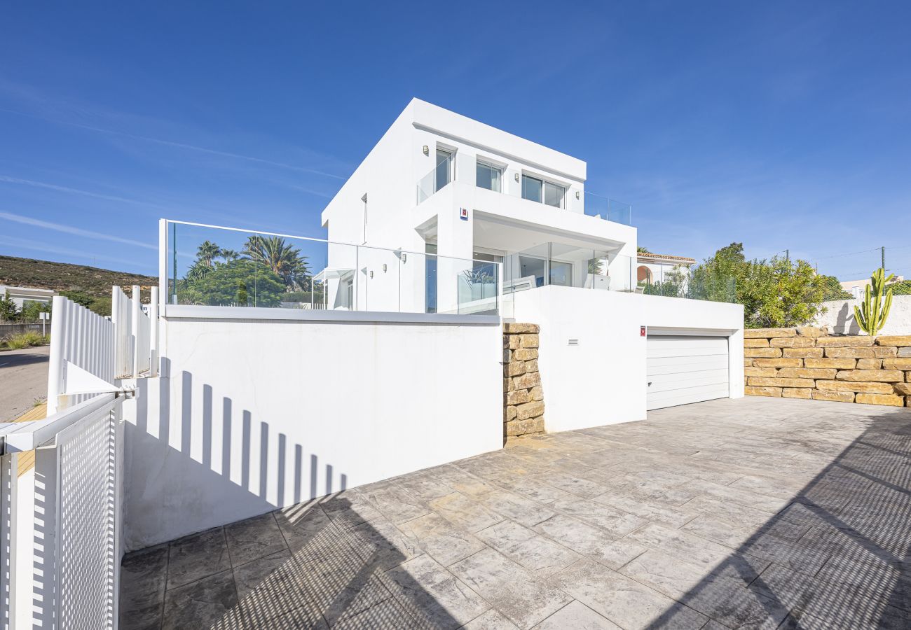 Villa en San Roque - Villa ELISEO 2400 Private Pool & Sea View